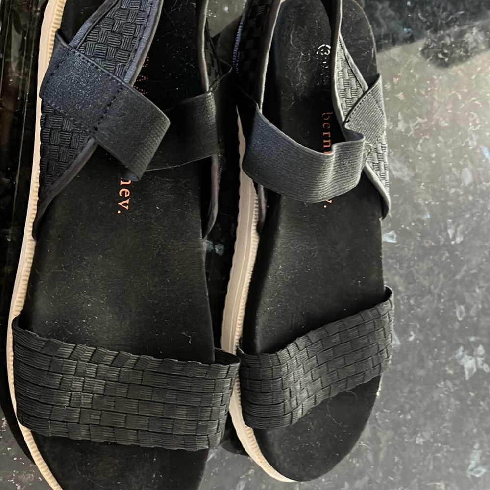 Bernie Mev sandals